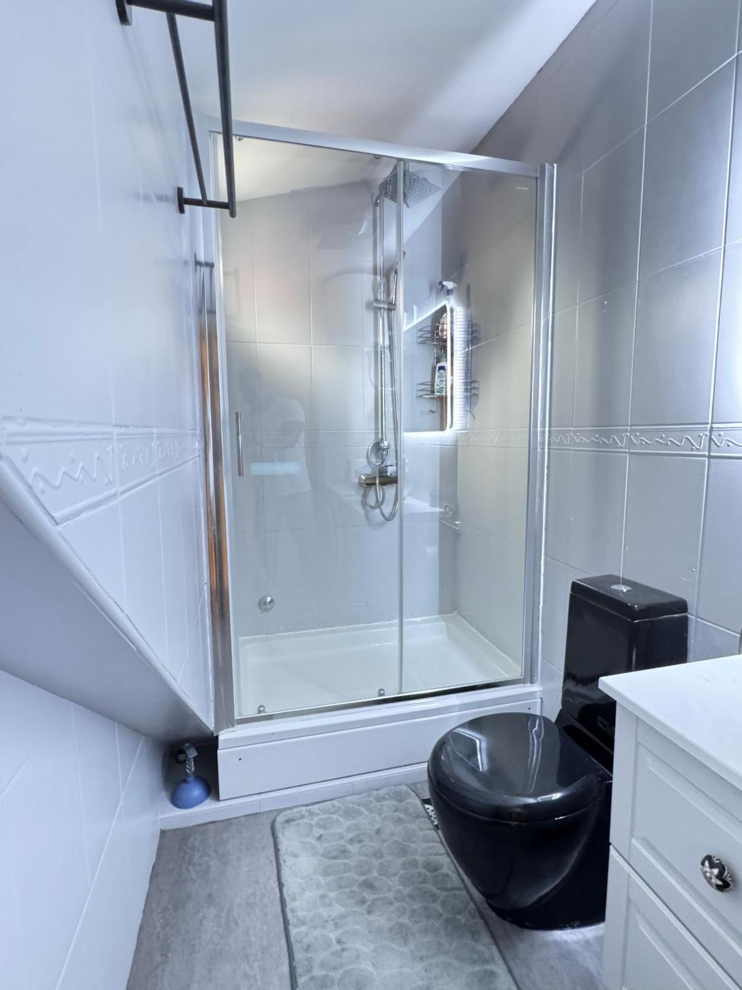 Modern, Spacious With Free Car Parking Apartment