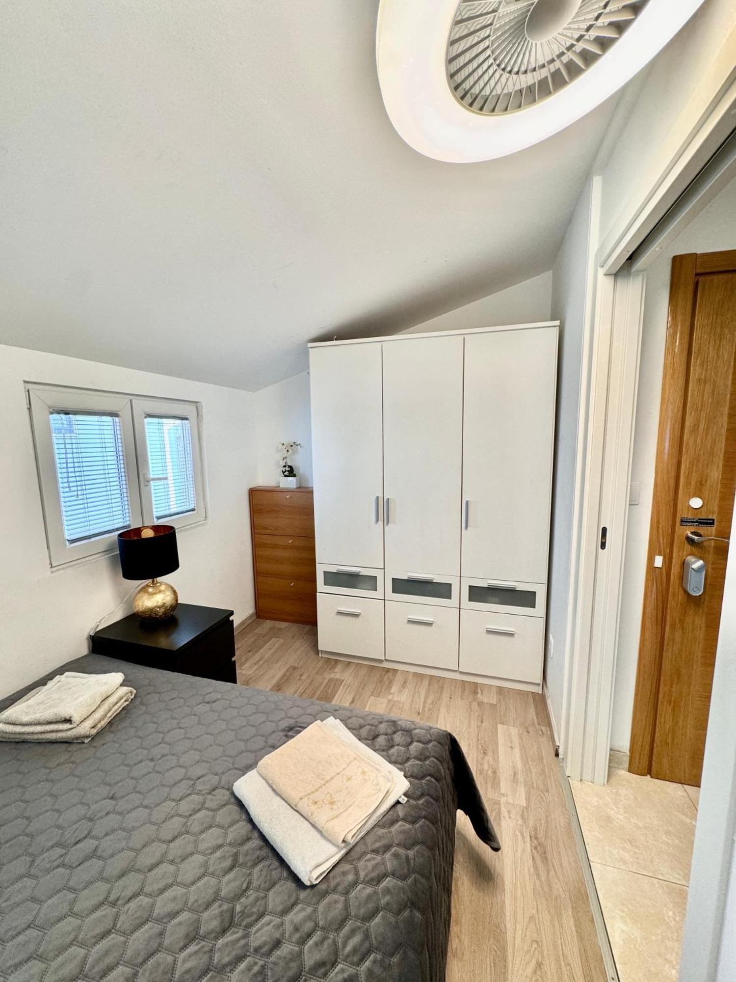 Modern, Spacious With Free Car Parking Apartment
