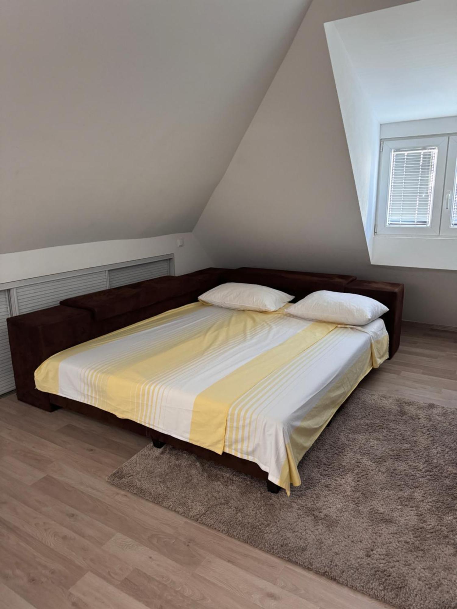 Modern, Spacious With Free Car Parking